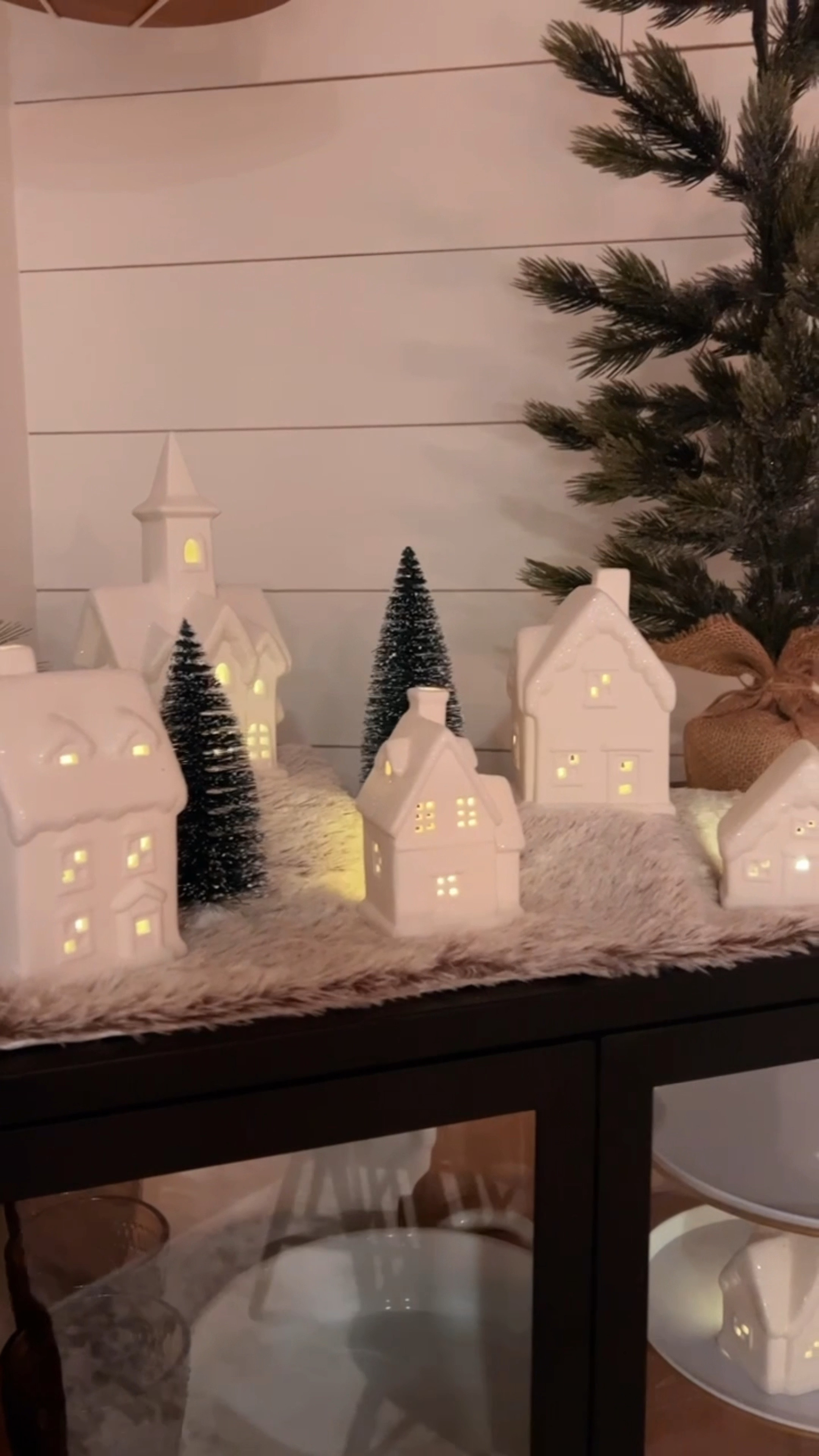 I’m so in love with these white porcelain houses! They’re the perfect addition to my dining room cabinets! 🎄✨

#LTKhome #LTKHoliday #LTKSeasonal