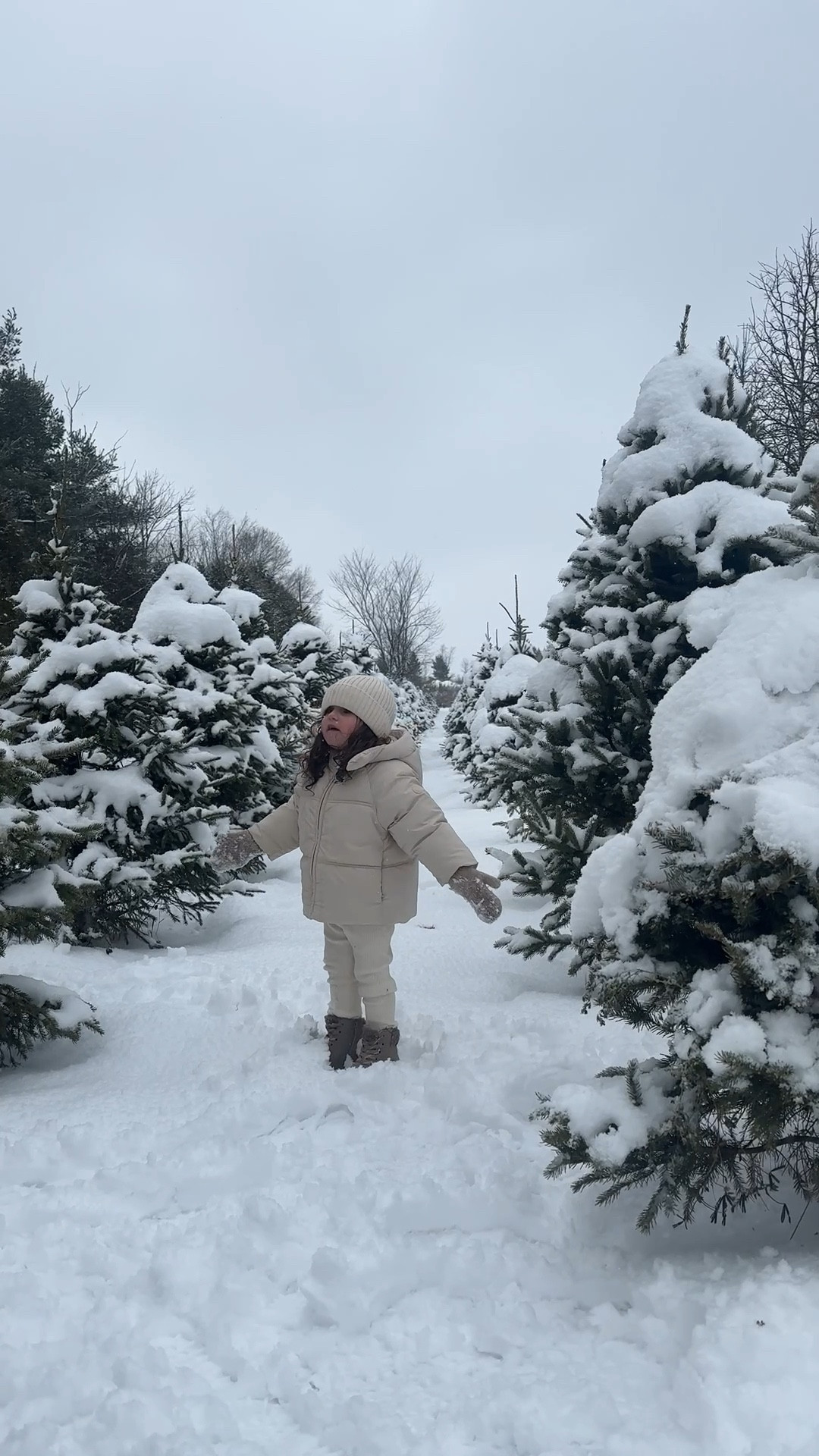 a little snow bunny ❄️ 