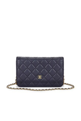 chanel Chanel Caviar Wallet On Chain in Navy - Navy. Size all. | FWRD 