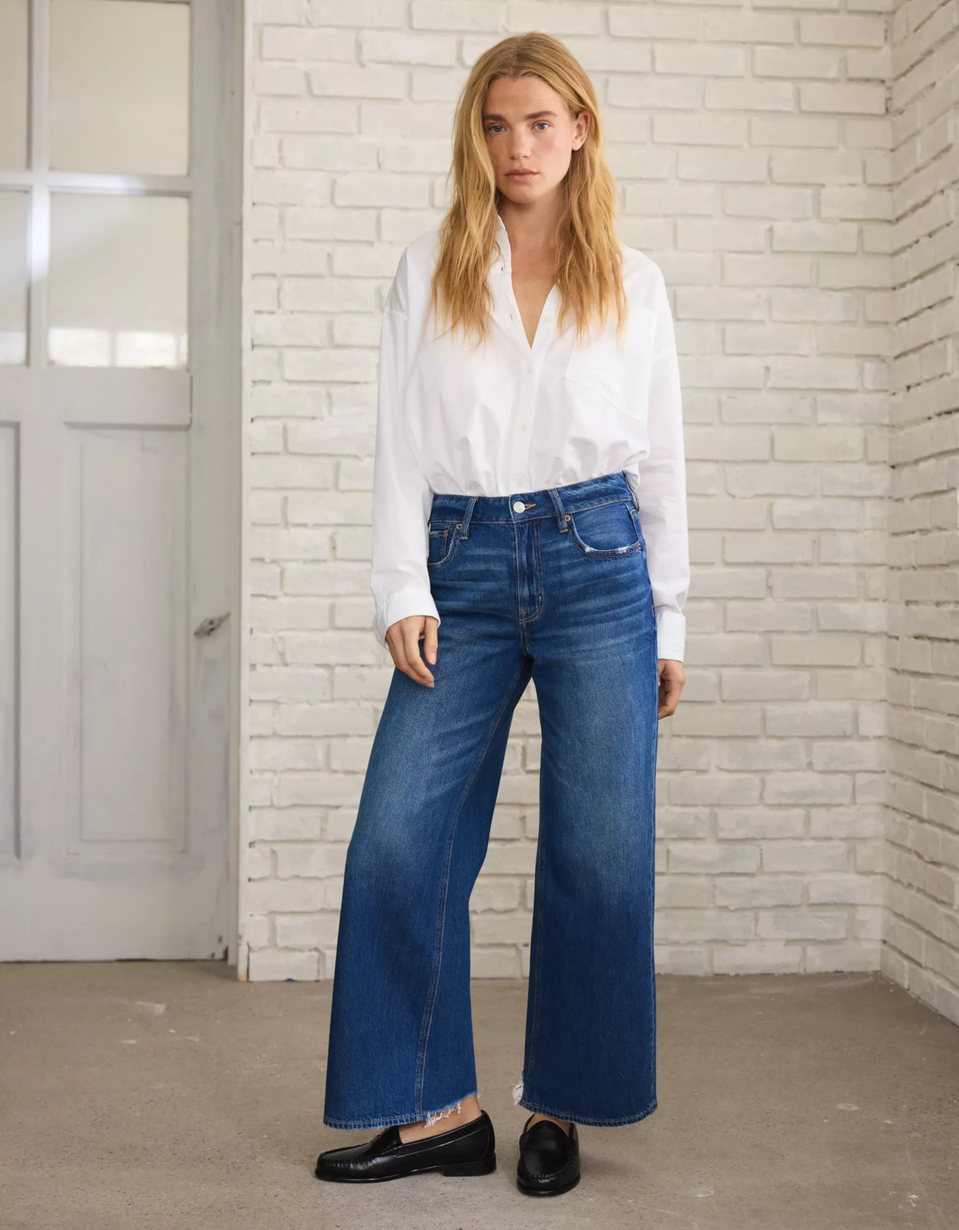 AE Strigid Super High-Waisted Baggy Wide-Leg Ankle Jean | American Eagle Outfitters (US & CA)