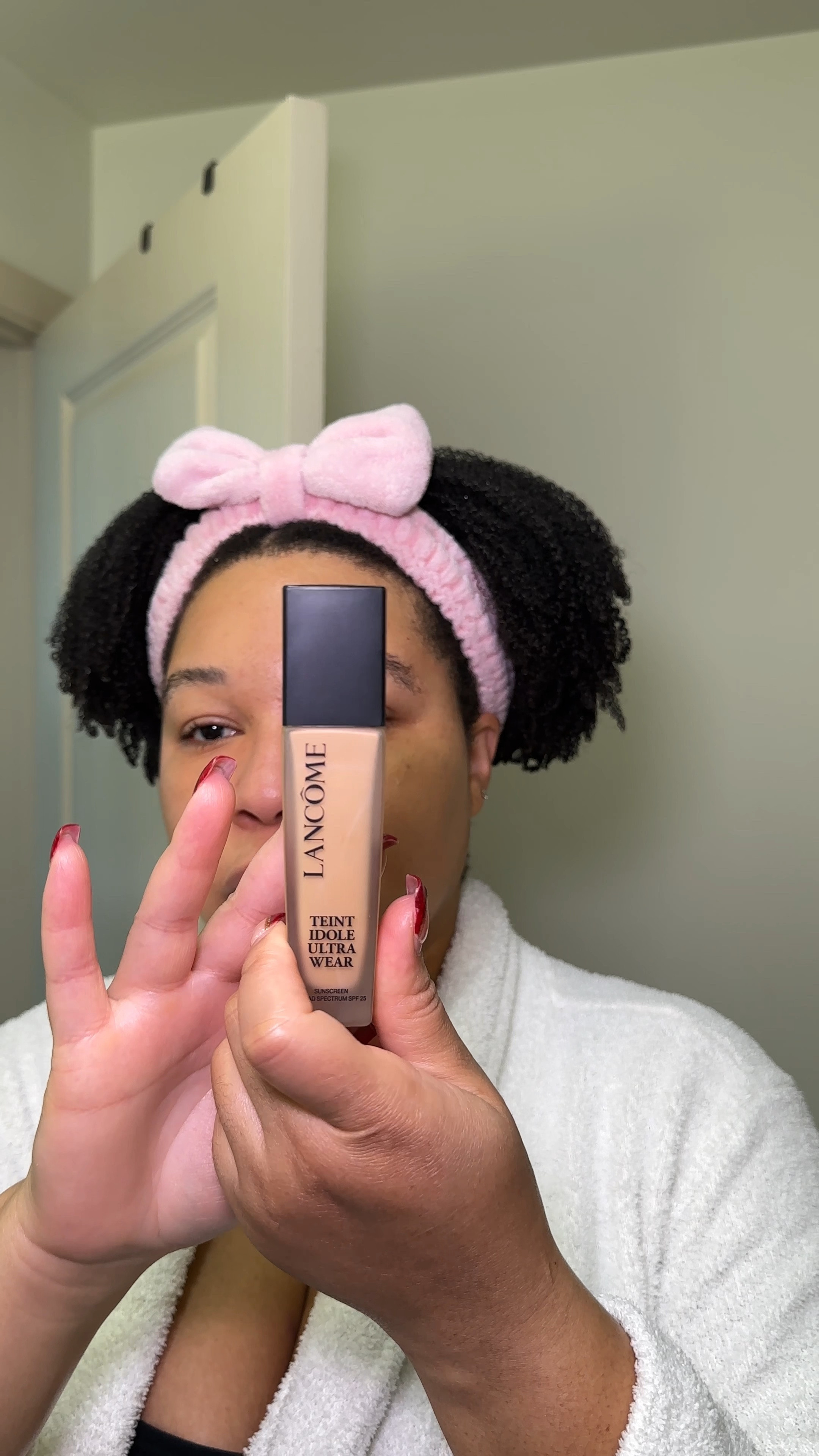 “Teint Idole” Ultra wear foundation is one of my go to foundations for full coverage that doesn’t look cakey or feel heavy on the skin. I love the matte finish. 

Did I mention that she is long lasting, waterproof, sweat, humidity and transfer-resistant. And she has SPF!?!

You can’t really go wrong with her.

Watch Now

#LTKWatchNow #LTKBeauty #LTKFindsUnder50