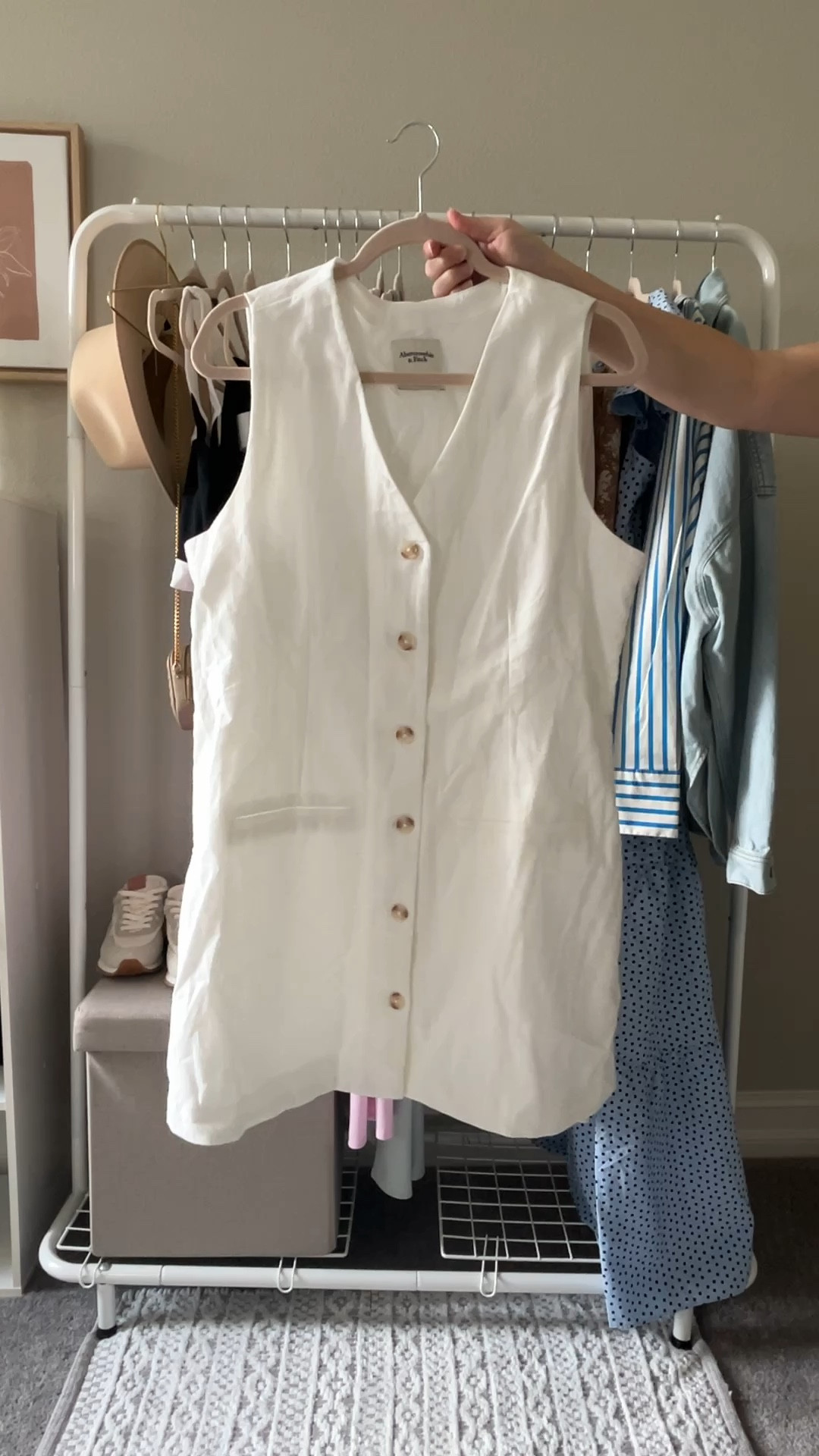 This dress is perfect for Summer into Fall. It’s lightweight and comfortable. It can also be dressed up or down depending on the shoes and accessories paired with it. A closet staple for sure! For reference, this is a size large.

Summer dress
White dress
Abercrombie
Travel outfit
Casual outfit
Teacher outfit

#LTKTravel #LTKVideo #LTKxAF