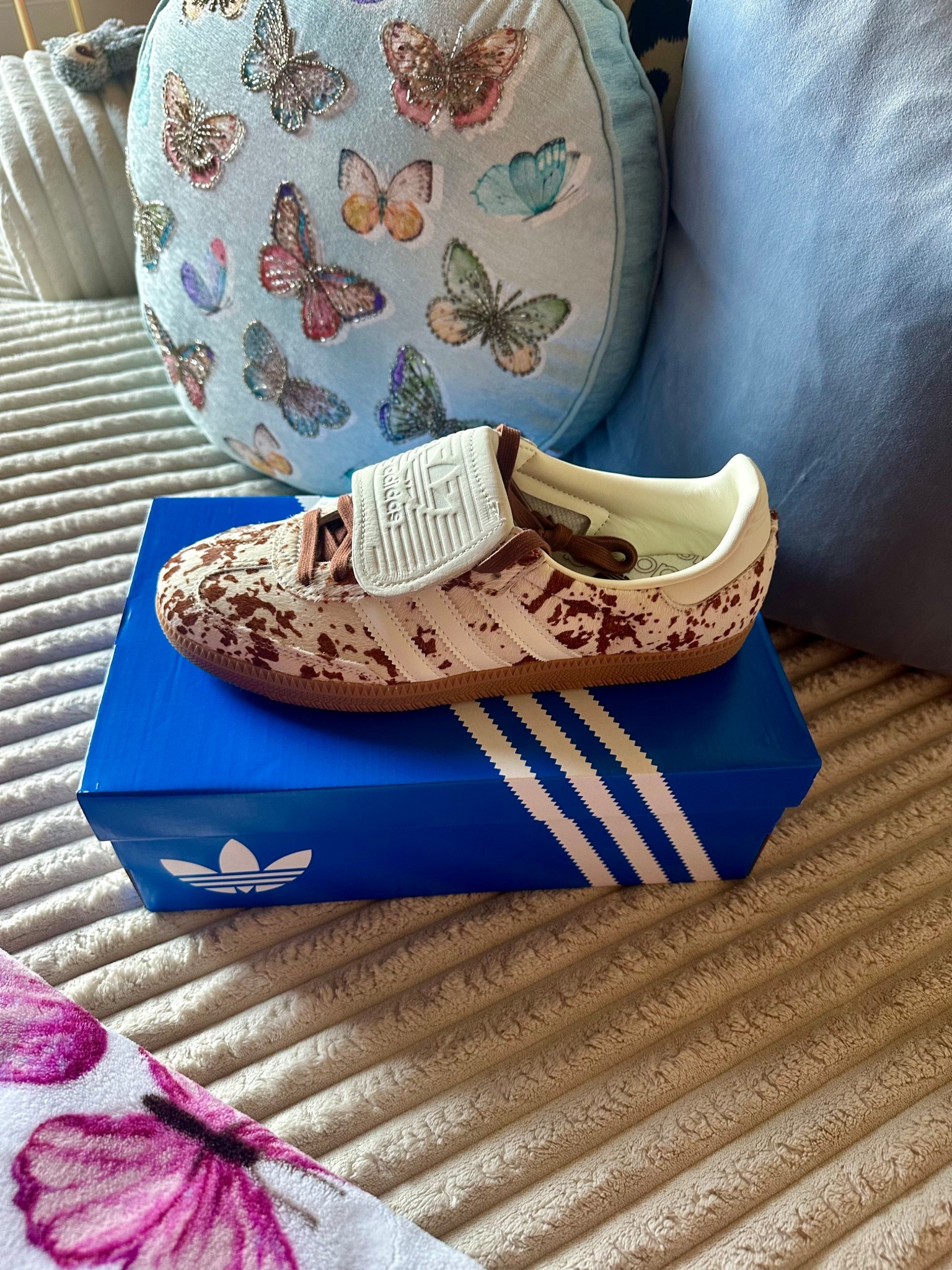 Cow print Sambas!! 🤩

#LTKActive #LTKSeasonal