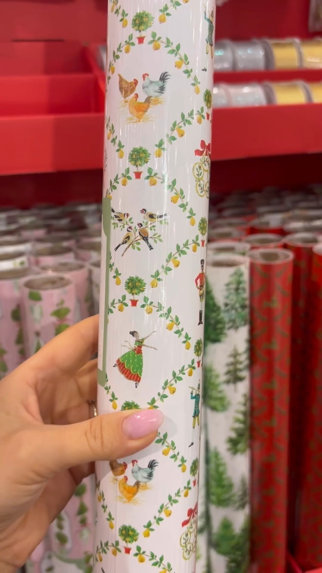 The Container Stores Gift Wrap Wonderland assortment has options for everyone, no matter your style, color scheme or theme. More than 100 wrapping essentials like wrap and ribbon are $9.99 and under. They are offering a wide range of stocking stuffers this year under $35 – and they are all sized to actually fit in a stocking.
#TheContainerStore @TheContainerStore #Ad #PaidLink