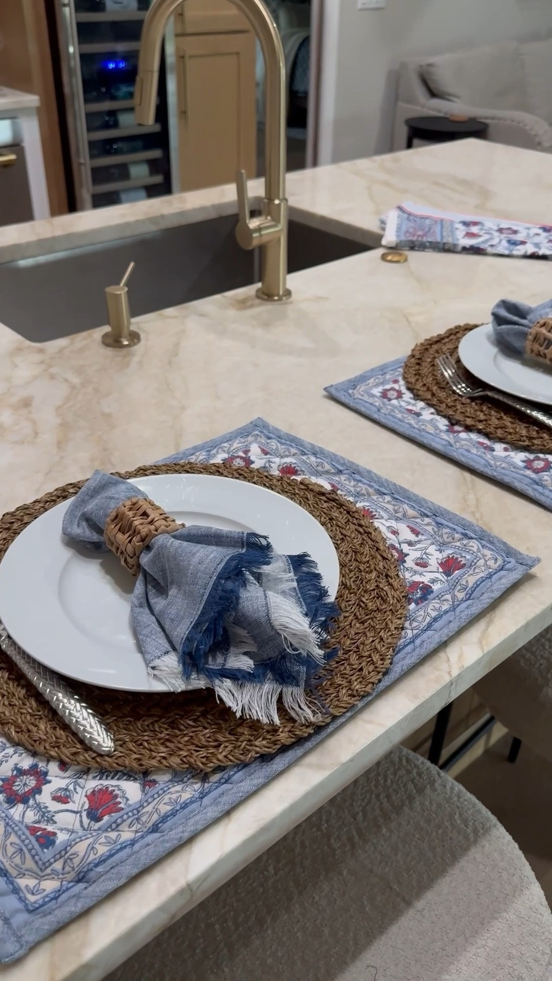 Love these cute place settings!  Tabletop decor, kitchen decor, table setting, kitchen island

#LTKHome #LTKdayinmylife #LTKSeasonal