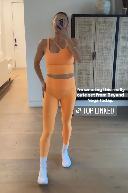 set from this morning’s live class 🧡

#LTKfit #LTKstyletip #LTKunder100