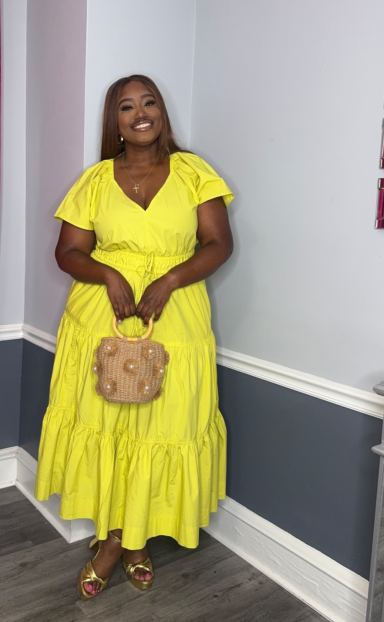I love this limey yellow dress!
Wearing: XL
