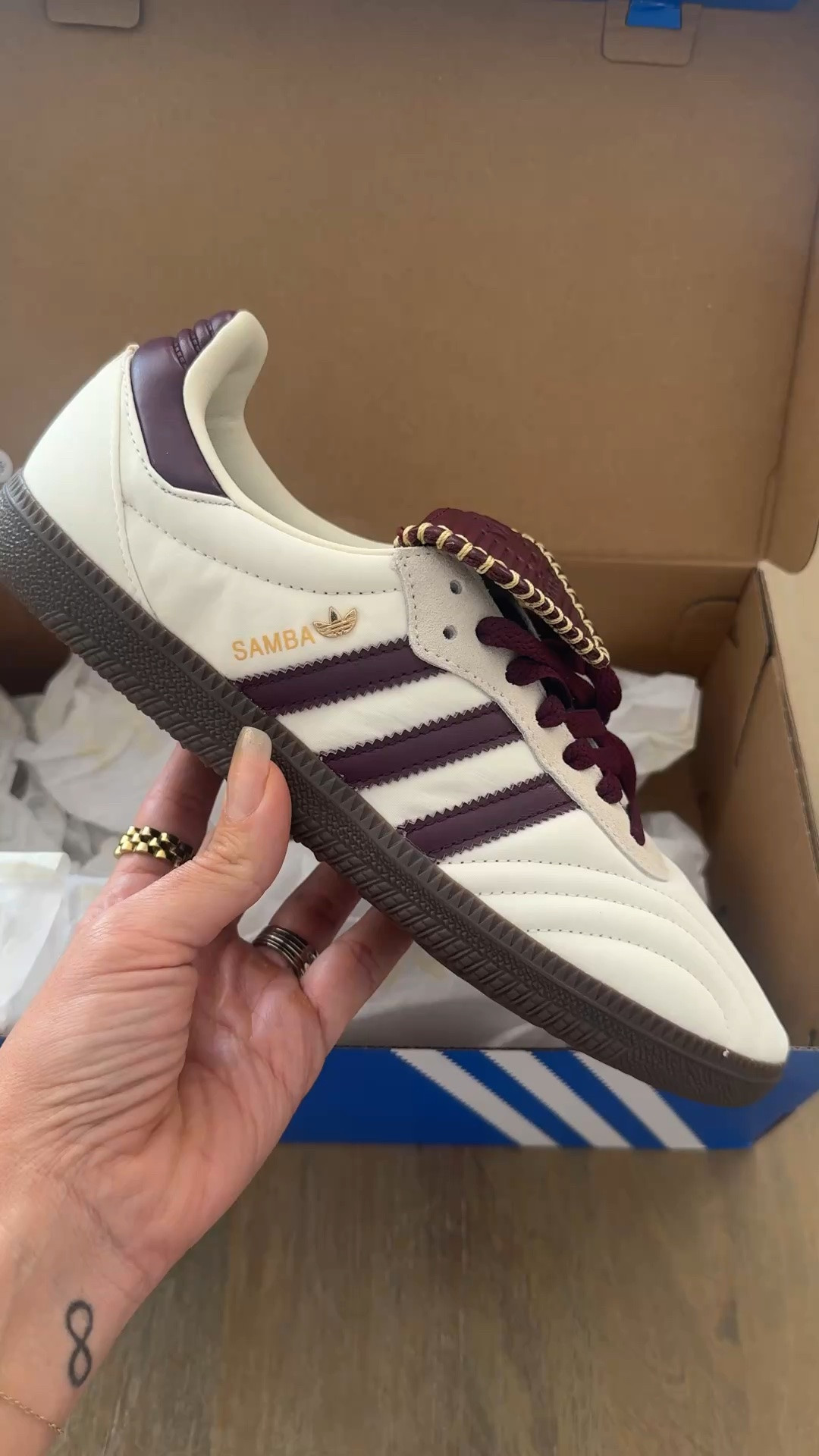 @adidas sambas for the fall! I love these maroon details! 

Active shoes 
Low sneakers 
Street shoes

#LTKootd #LTKSeasonal #LTKActive