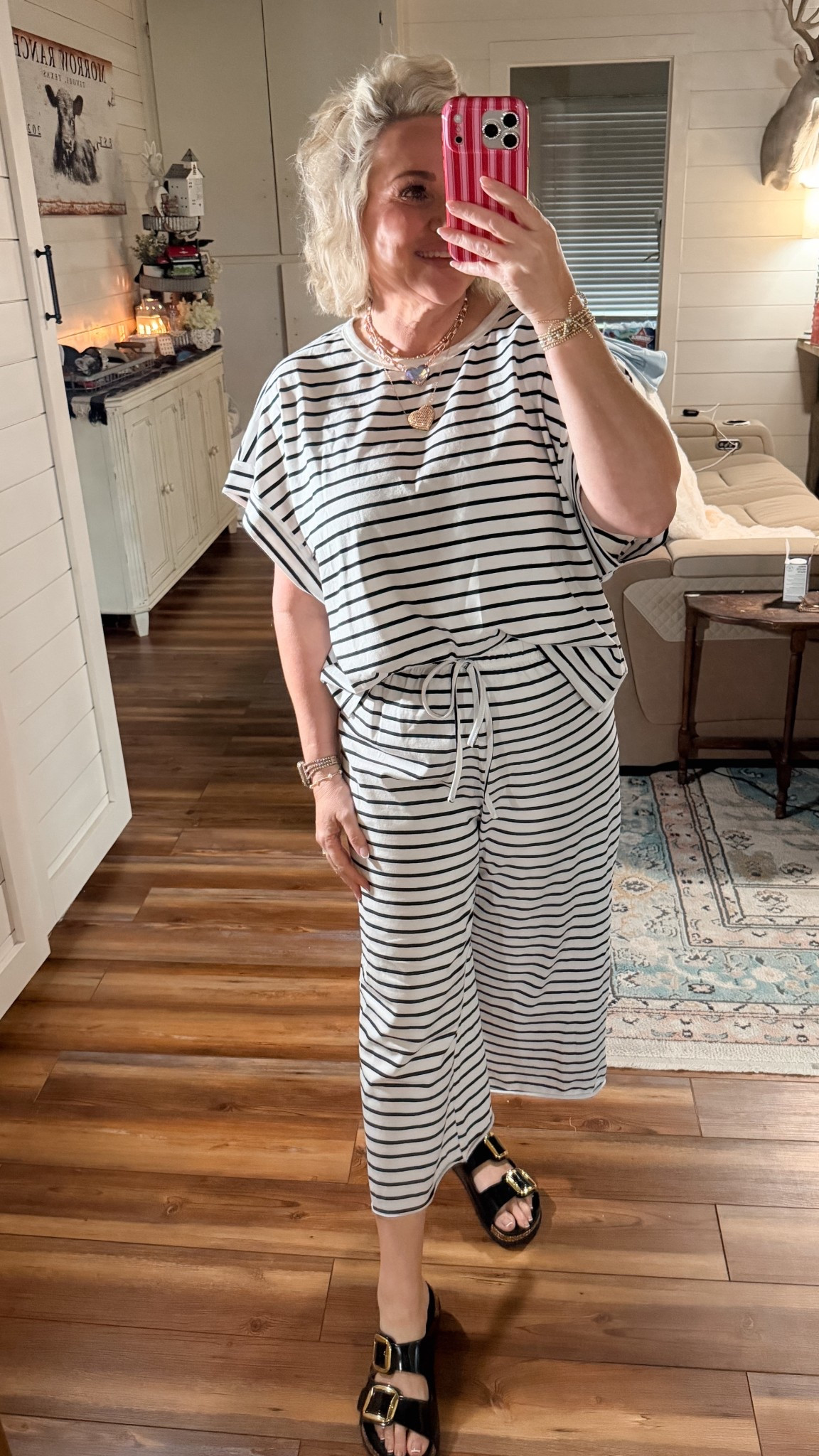 Comfy travel fit

#LTKdayinmylife #LTKTravel #LTKootd