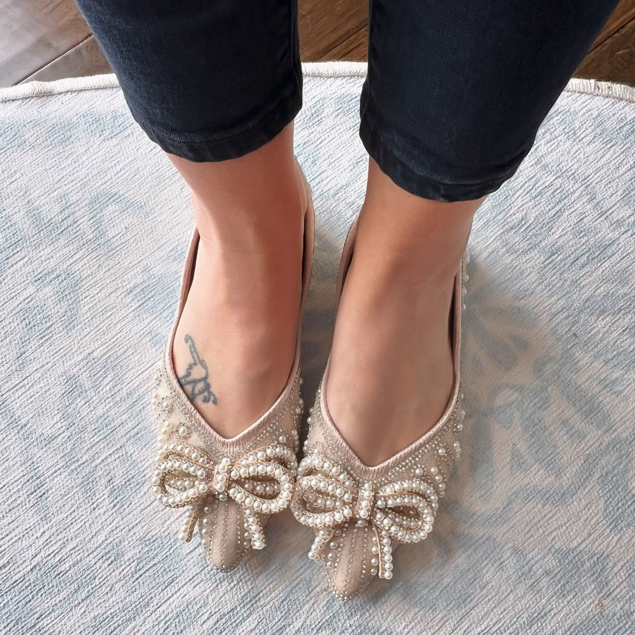 I’m normally not a fan of buying cheap shoes but these are INCREDIBLE!!! They look designer and are super comfortable and under $30!

decor inspiration | grandmillennial | southern living | chinoiserie | home decor | coastal | traditional | classic | granny chic | blue and white | pink bows | ruffle | preppy style | winter outfit | sneakers | living room | bedroom | jeans | bedding | lilly pulitzer | girly | loveshackfancy | caitlin wilson | tablescape | florals

#LTKfindsunder50 #LTKsalealert #LTKshoecrush
