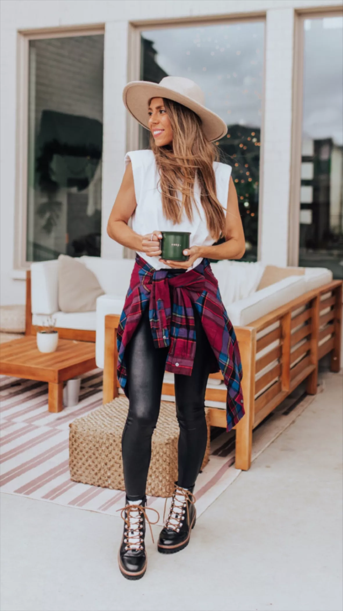Fall Outfit Inspo / Flannels + Leather Leggings