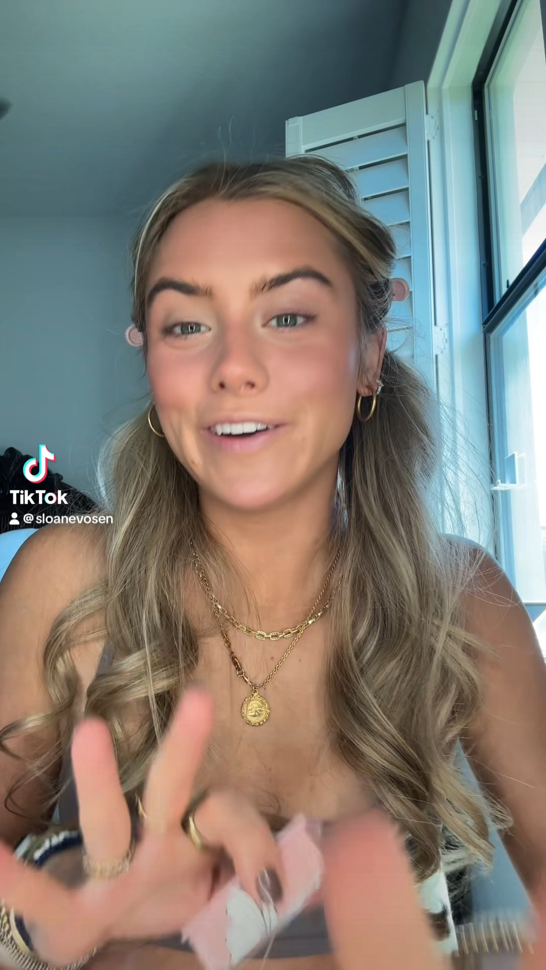 Benefit cosmetics tickle powder highlighter. We’re tickled pink—golden-pink, to be specific—about Tickle powder highlighter. This superfine powder formula will have you feeling super fine yourself —just sweep it across your cheekbones for instant radiance with a subtle shimmer. Plus, it’s buildable and blends seamlessly, so you can grow your glow by sweeping it on layer after layer. 

#LTKVideo #LTKBeauty #LTKFindsUnder50