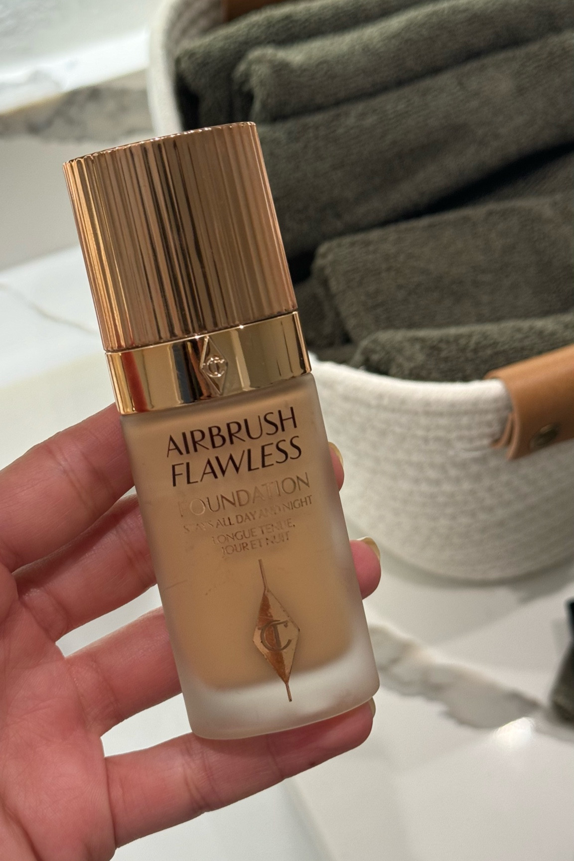 Shade: 7 neutral 

The most flawless foundation in the world 