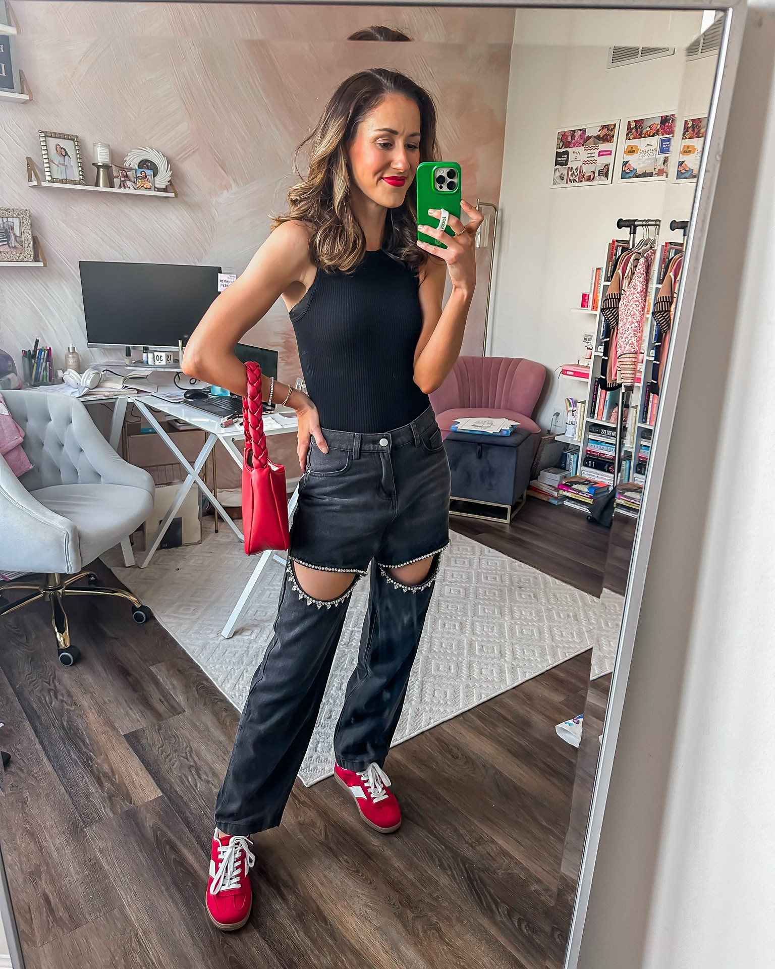 Fall date night outfit 

Amazon fashion // tank top bodysuit // embellished jeans // red purse // red sneakers 

#LTKFindsUnder50 #LTKSeasonal #LTKShoeCrush