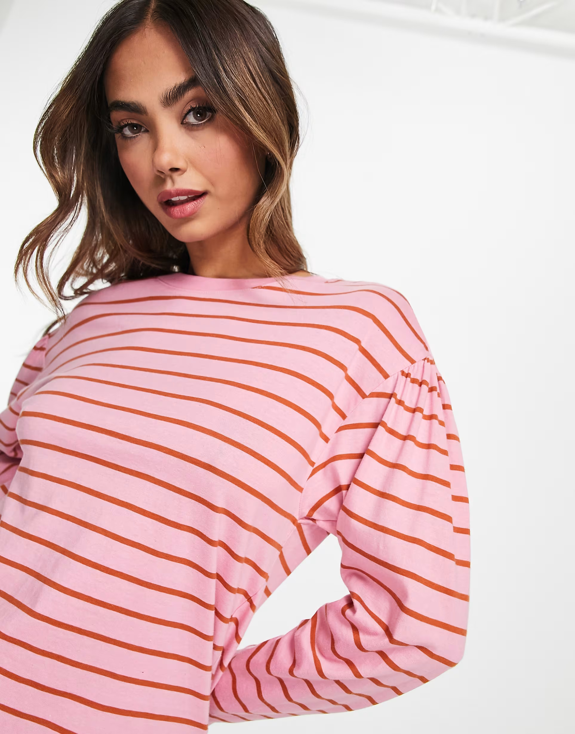 Monki - Gestreept T-shirt in roze en rood | ASOS | ASOS (Global)