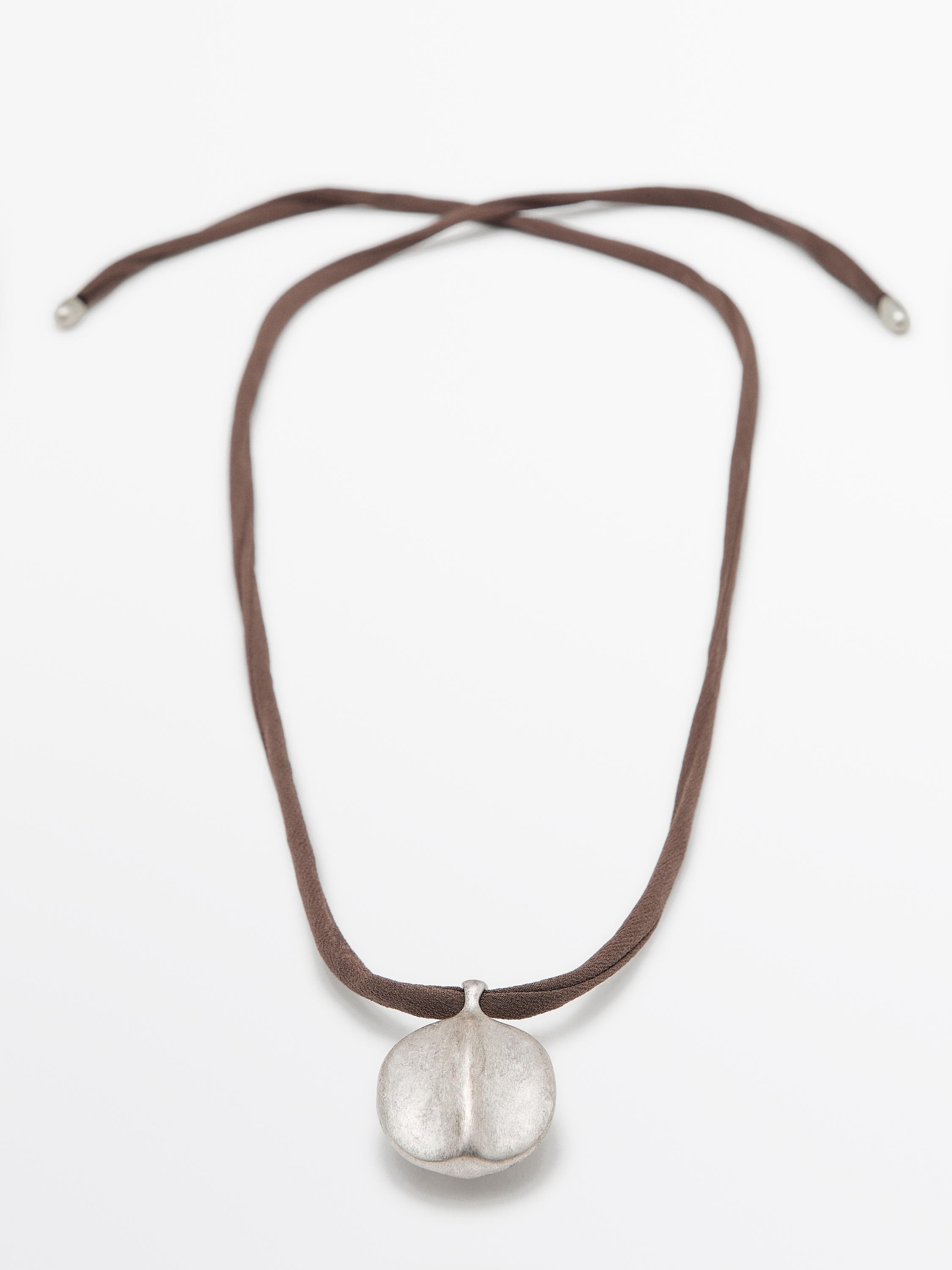 Leaf and silk cord necklace | Massimo Dutti US