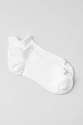 Unisex Performance Tab Sock - White/Titanium | Alo Yoga