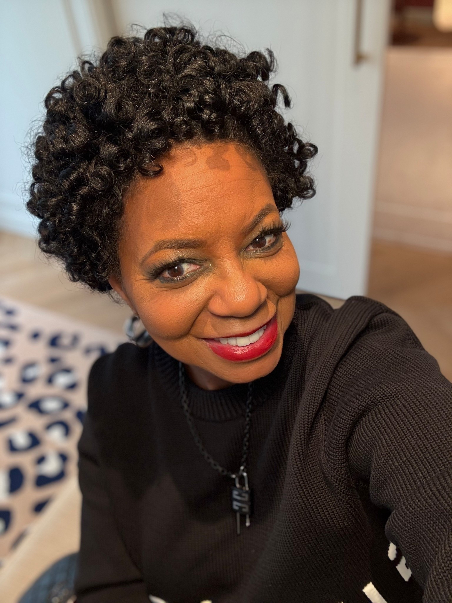 Loving this black Givenchy necklace!! Comes in silver and in different sizes. This is the small  