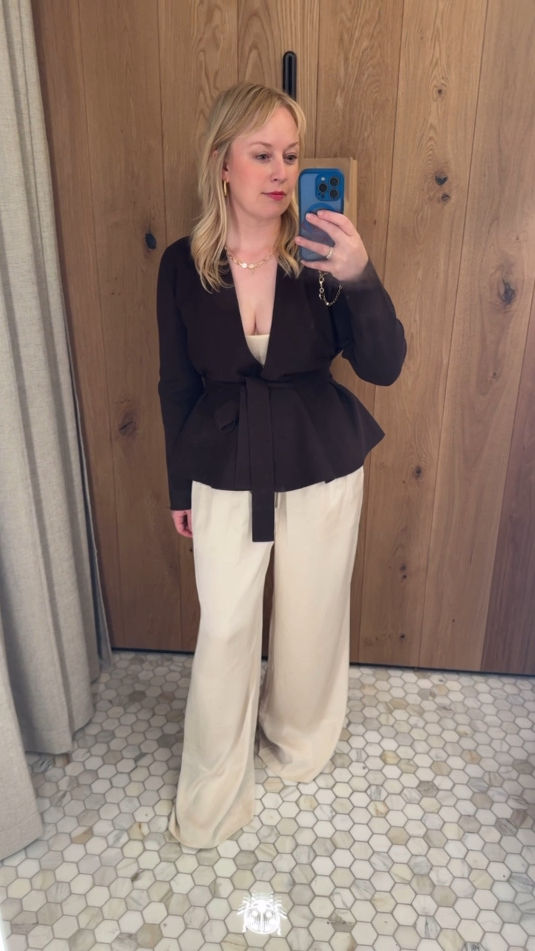 I feel in love with this top. It’s pretty dark for a spring but sometimes rules were meant to be broken. The pants are stunning. I’m in the regular length and at 5’3” I could do a petite. Pants color is called seaside cream.