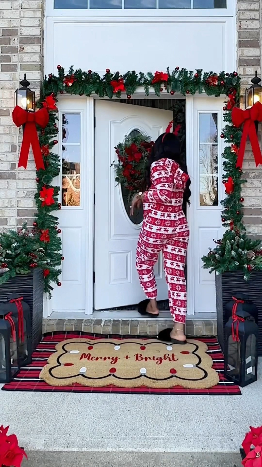Simple Entry way holiday decor. This year, I’m loving the tradition classic red and decided to incorporate that in my decor and I’m loving it 💯 

Tap below to shop! Follow me @omabelle for more Fashion, Home & everything inbetween. Glad to have you here!!! 💕😊🙏

Home | Home decor |Entryway decor | Entryway table | console table | Buffet table | Accent table
Pottery barn | Amazon home
Restoration hardware look for less |Luxe for less | Entryway ideas | Foyer table | Foyer decor | Sofa table | Black sofa table | Black console | Black accent table
| Black wooden table |Living room decor | Rugs | Area rug | Neutral rug | Living room family room rug | Sofa sectional | Washable cleanable sofa | Family friendly sofa furniture | Stain resistant fabric sofa | Cloud sofa | Family kid toddler | pet friendly sofa | Coffee table | Livingroom | Home decor | bedding | bedroom | fall decor |  fall porch | dresser | rug | kitchen | dispenser | cutlery set | knives #LTKHoliday

#LTKSeasonal #LTKHome #LTKU