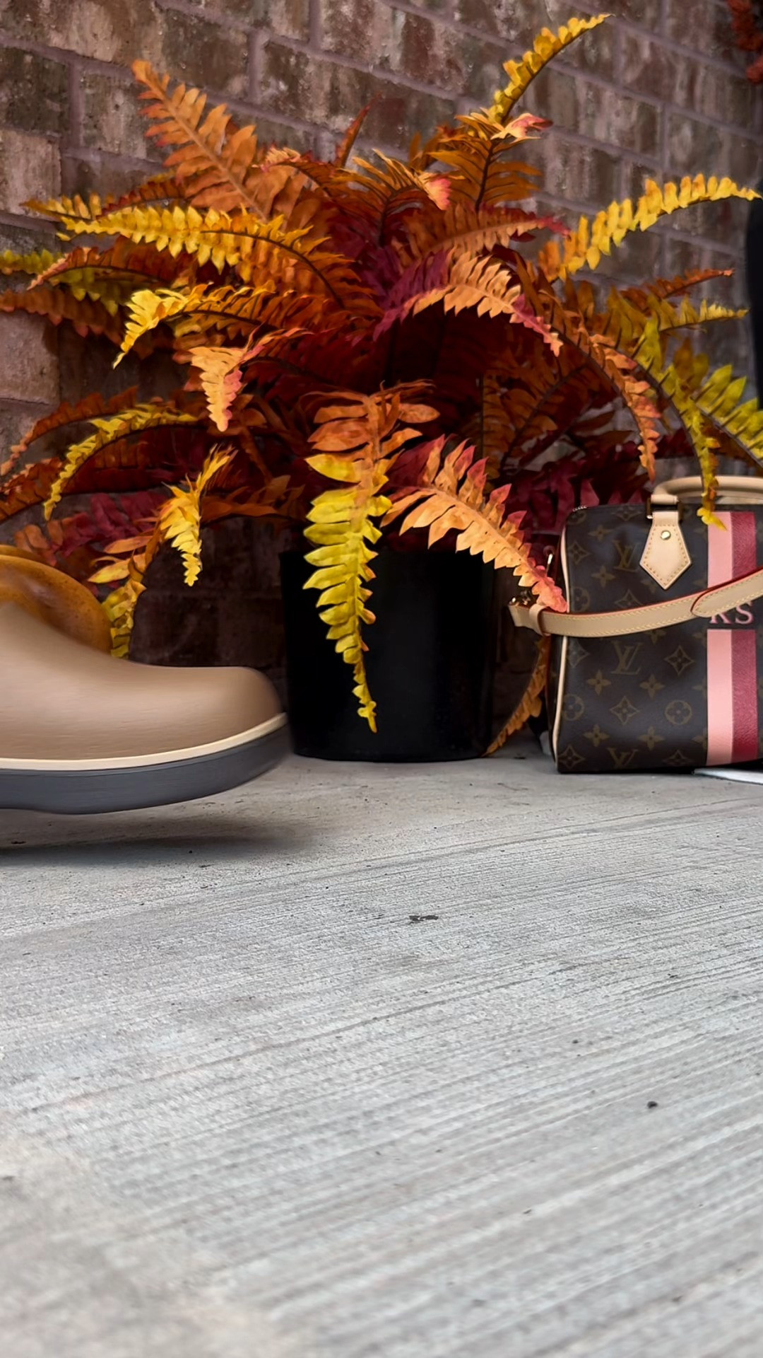 Crocs Dylan clogs are a fall must! 🍂🤌🏼 #crocs #crocsdylan #crocsspotlightday #dylancrocs #ad 

 #LTKootd #LTKWorkwear #LTKTravel
