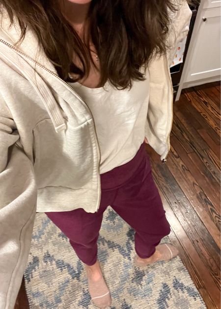 Simple everyday outfits = leggings or joggers + tanks… & always with a zip up or cotton sweater #traveloutfit 

#LTKActive #LTKFitness