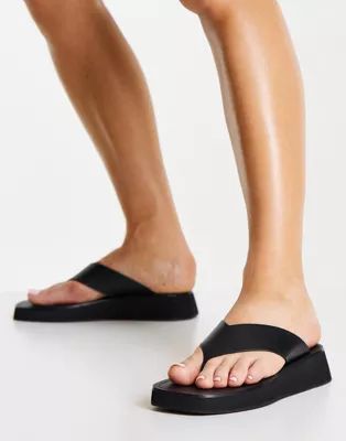 & Other Stories leather flatform thong sandals in black | ASOS (Global)