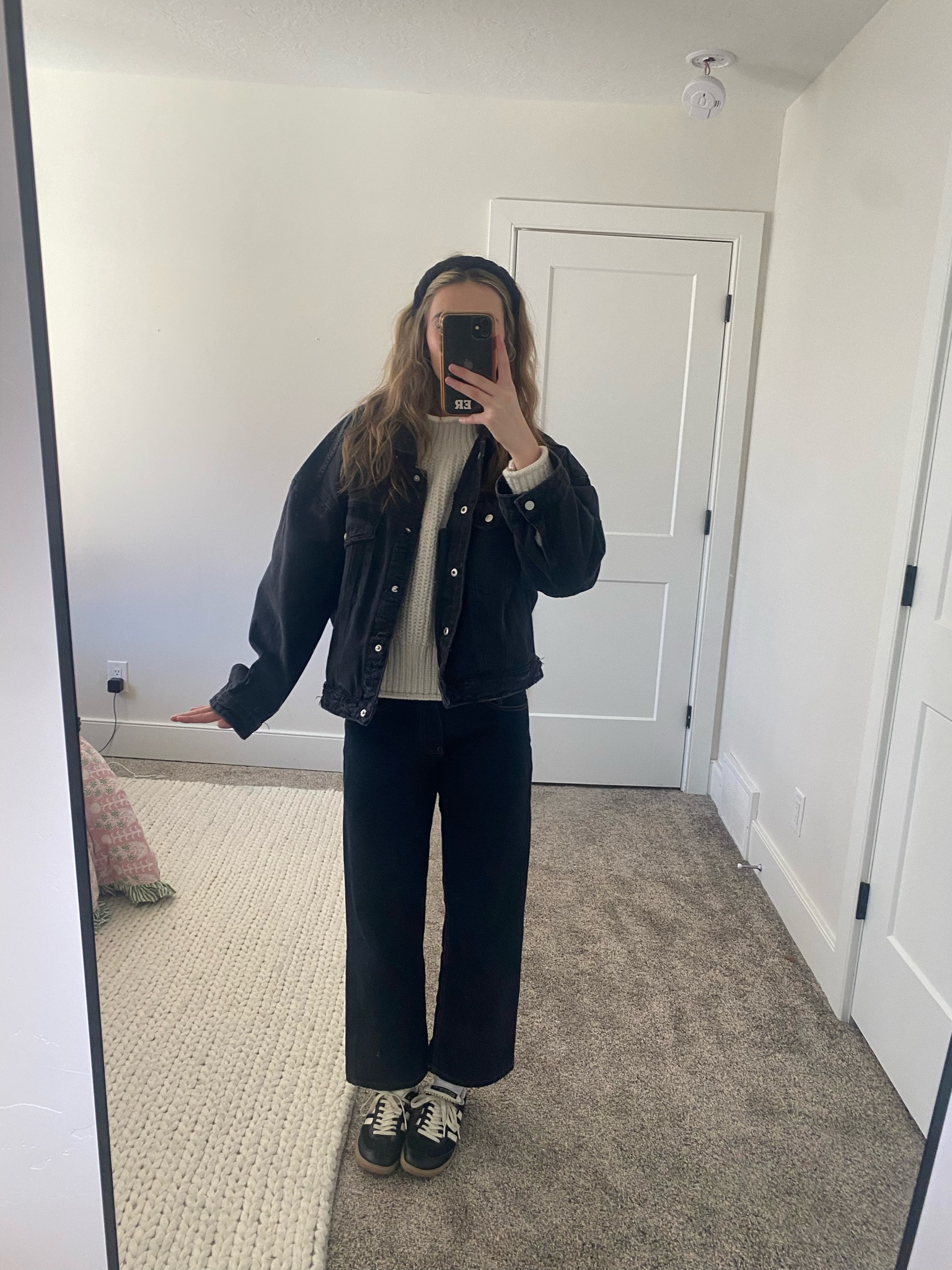 Sweater - not sold anymore (H&M)
Jeans  - Motel Rocks