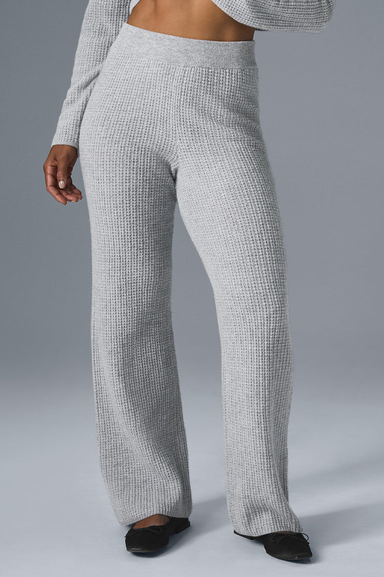Cashmere High-Waist Plush Waffle Pant | Alo Yoga (US)