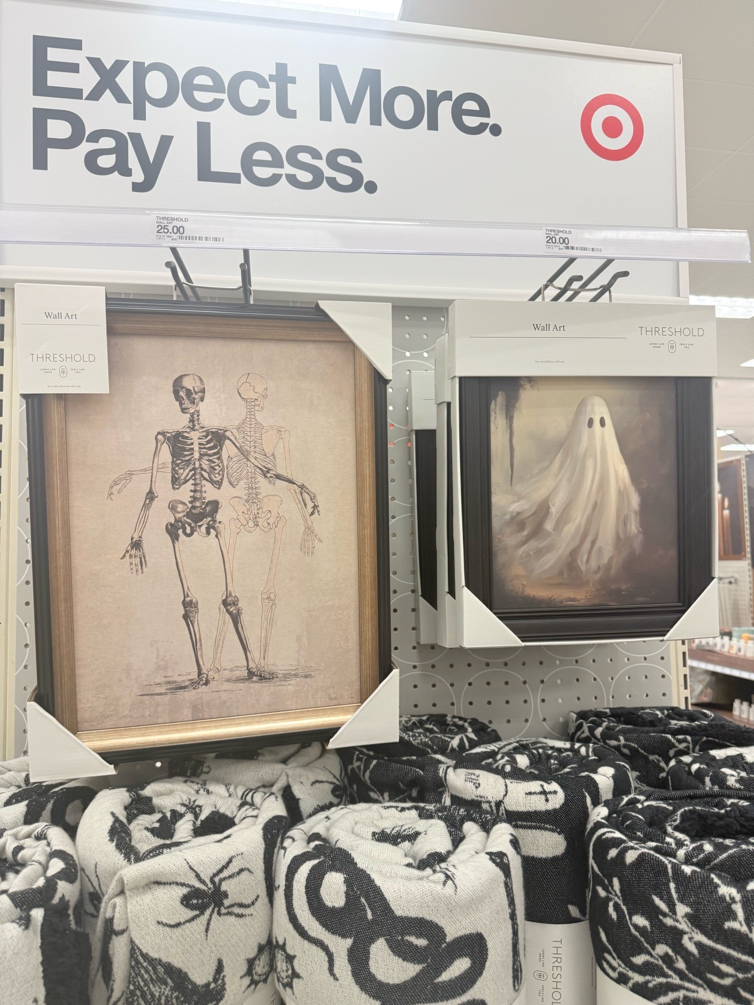 Love this beautiful Halloween artwork 





Halloween decor 
Halloween finds 
Target home
Target finds 
Target Halloween

#LTKHome #LTKSeasonal