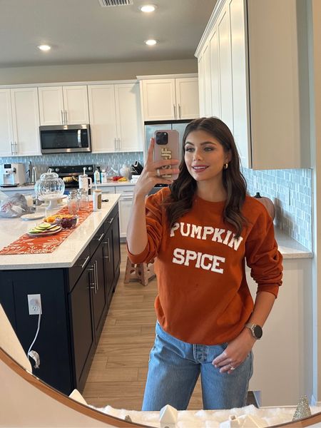 Pumpkin Spice sweatshirt for fall!! So soft 🧡🍂✨


Etsy find 
Pumpkin spice 
Thanksgiving outfit 
Cooking outfit 
Fall sweatshirt 
Holiday spirit 

#LTKSeasonal #LTKstyletip #LTKHoliday