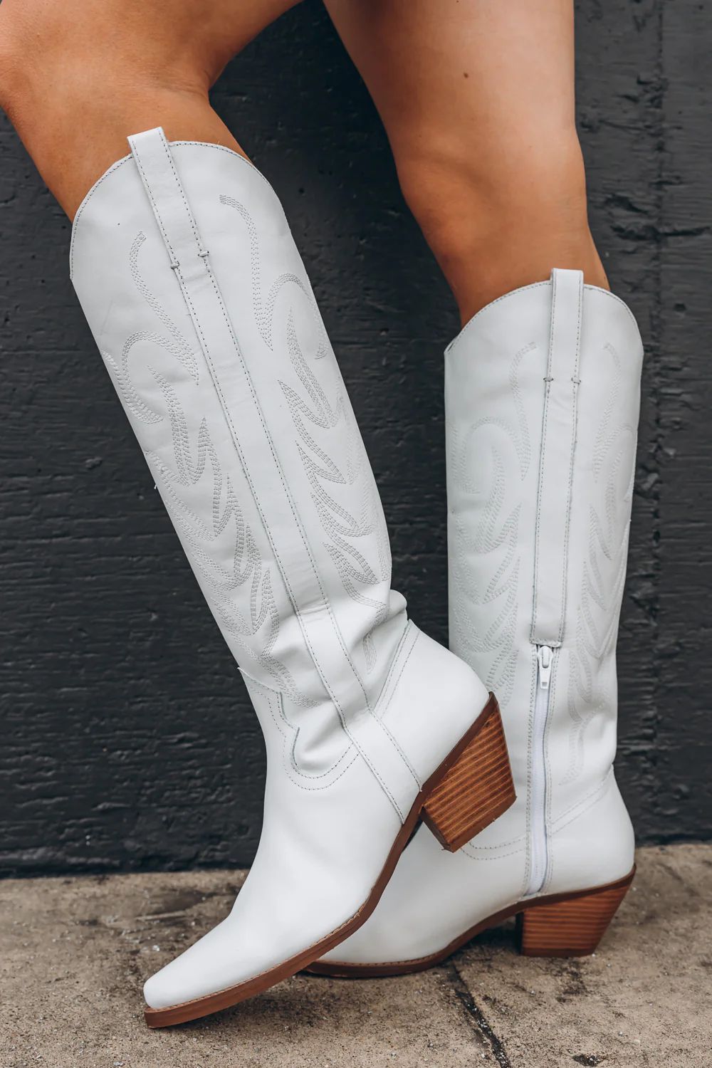 Agency Boots - White | BuddyLove