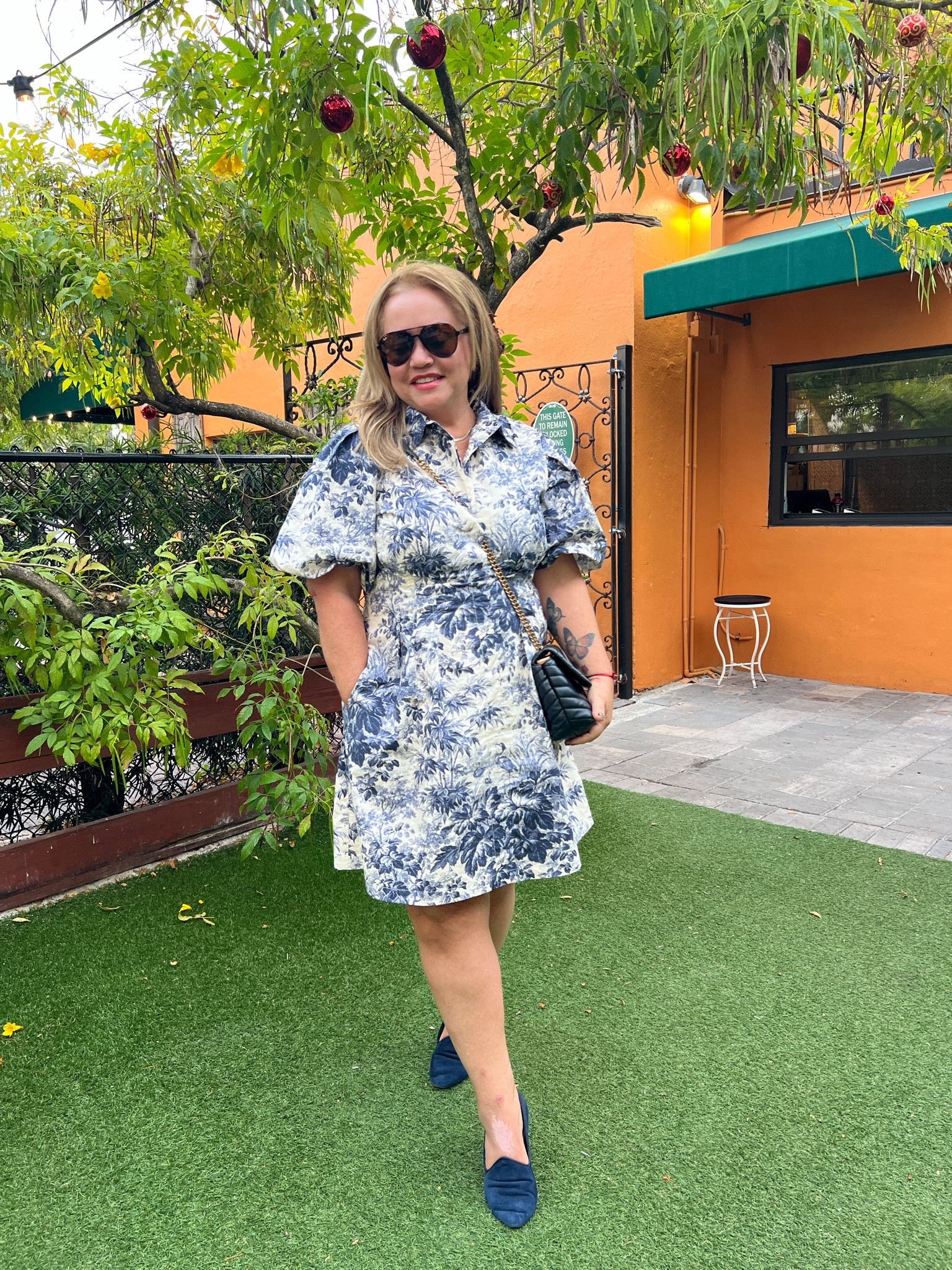 Tuckernuck - Navy Toile Mini Delaney Dress - a tailored shirt dress with feminine details to create a polished look that’s fit for both work and play. The Navy Toile Mini Delaney Dress features a spread collar, puff sleeves, and pleats at the waistline for a chic silhouette that is easy to wear for endless occasions.
Wearing size Large
Birdies shoes, Rayban sunnies, Kira black black from Tory Burch
#LTKSaleAlert #LTKOver40 #LTKMidsize

#LTKMidsize #LTKShoeCrush #LTKStyleTip