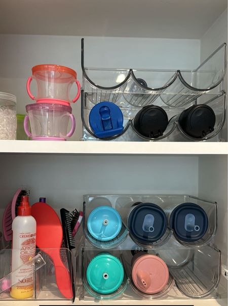 Shop what I use to organize my kitchen cabinet! Water bottle organization + hair favorites I use to do my kid’s hair in the morning! 

#kitchen #home #kids #family #organization #hair #hairproducts #brush #tumbler #waterbottle #homeorganization

#LTKfamily #LTKbeauty #LTKhome