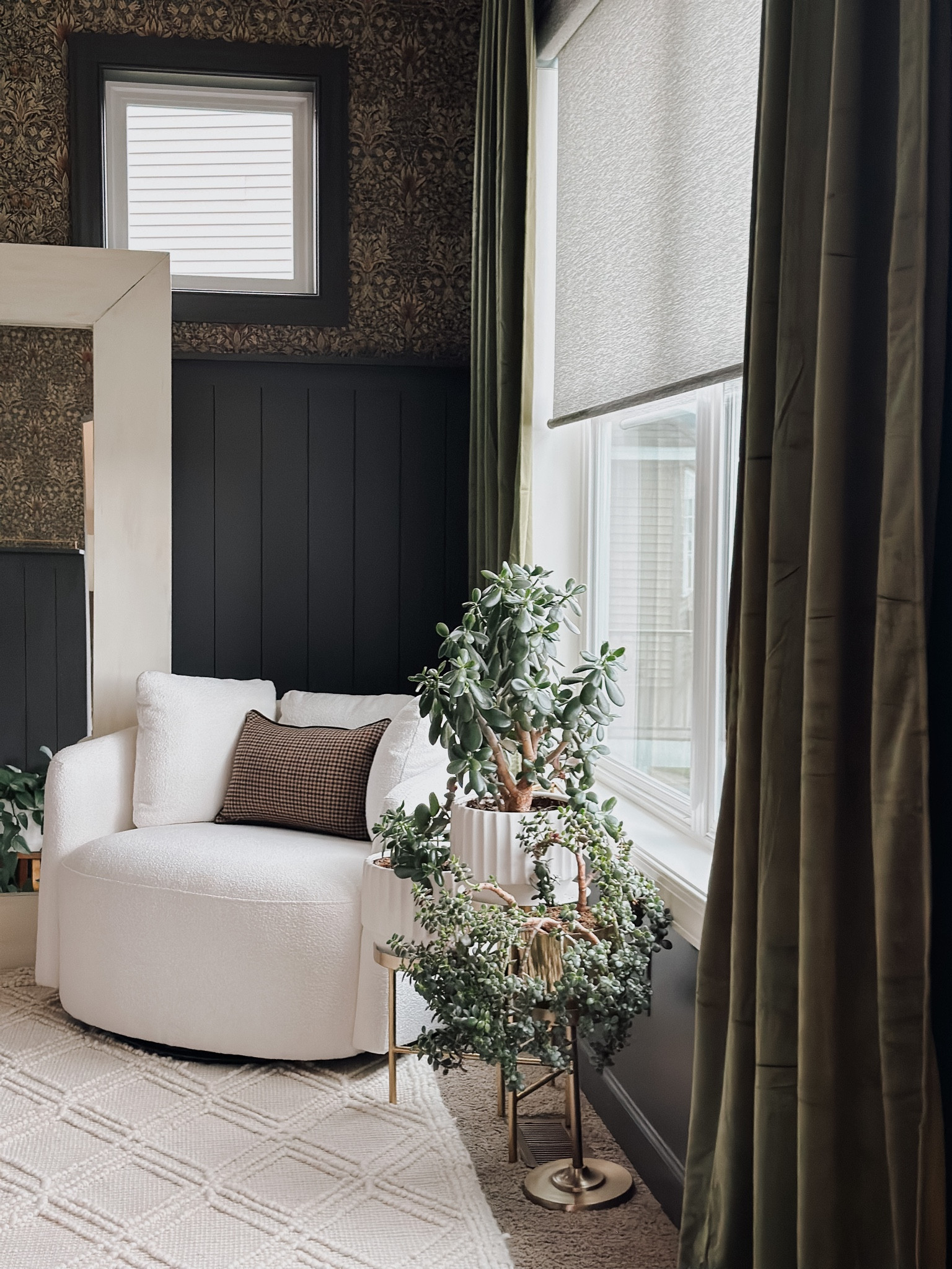 Moss green velvet curtains were the perfect addition to my office makeover! This room is so close to being finished, I can’t wait! 

Amazon Home
Velvet Curtains
Wallpaper
Office Inspo 
Walmart Home
Rugs USA

#LTKstyletip #LTKhome #LTKfindsunder50