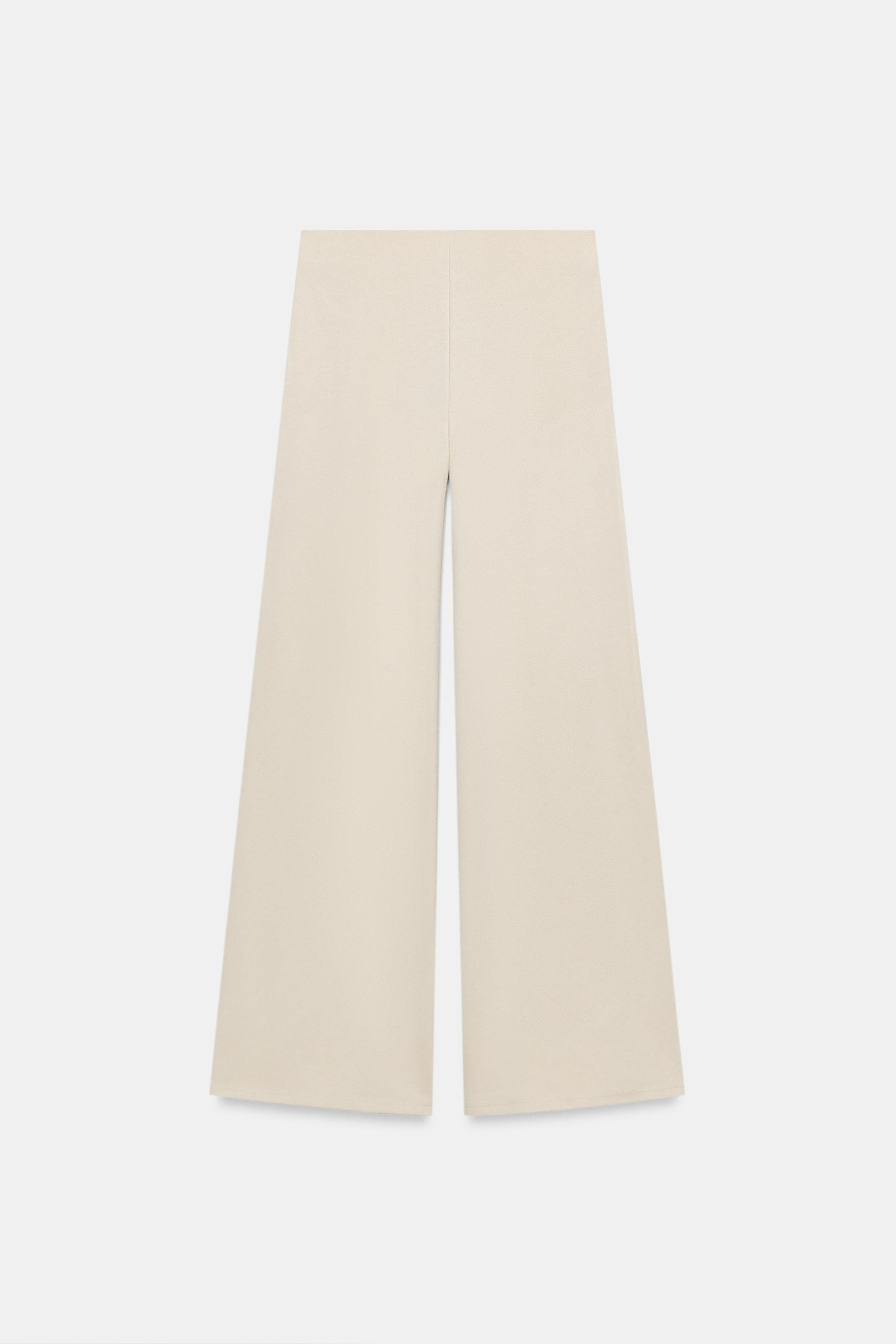 GERADE GESCHNITTENE PIQUÉHOSE MIT KNÖPFEN | Zara DE