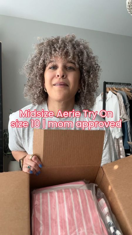 SIZING:
Large in all swim tops and bottoms 
Large in all pants 
Medium in all button downs 

aerie swim, aerie swimsuits, midsize swimsuit haul, midsize swim haul, size 10 swim haul, size 10 swim try on, midsize swim try on, size large swim haul, aerie spring outfits, midsize aerie haul, midsize aerie outfits, aerie real 