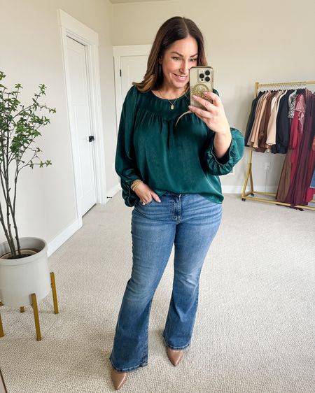 Fall Outfit from Maurices

Fit tips: Blouse L, tts, size down if in between sizes // Jeans 12, tts

Fall fashion  Maurices  Emerald green  Blouse  Fall outfit  Jeans Heels

#LTKSeasonal #LTKmidsize #LTKstyletip
