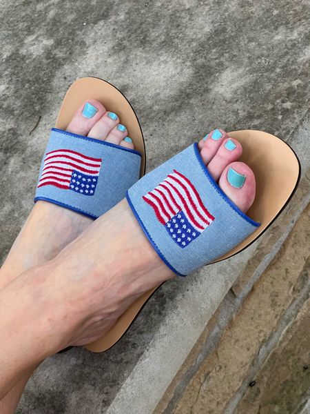 Memorial Day outfit makers right here! Snag these American Flag 🇺🇸 slides at 40% off !!

Follow my shop @emptynestblessed on the @shop.LTK app to shop this post and get my exclusive app-only content!





#LTKFindsUnder100 #LTKShoeCrush #LTKSaleAlert