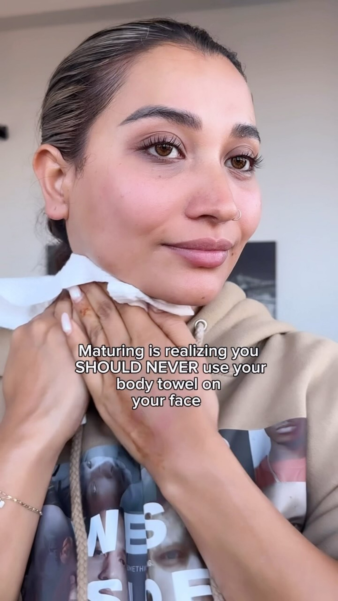 I get my face towels from @brand.sima and it’s also 🔗 linked to my Amazon storefront and @shop.ltk in bio . You can use any sort of towel or clean cloth on your face 

•
•
•
#facetowel #facetowels #skincare #skincaretips #skincarenatural #beauty #wakeupandmakeup #viralvideos #pov #girls #nycinfluencer #nycgirl #explore #explorepage 

•
•
•
•

#LTKVideo #LTKBeauty #LTKFindsUnder100