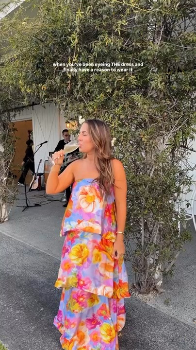 now let's hear it for the dress! 

 