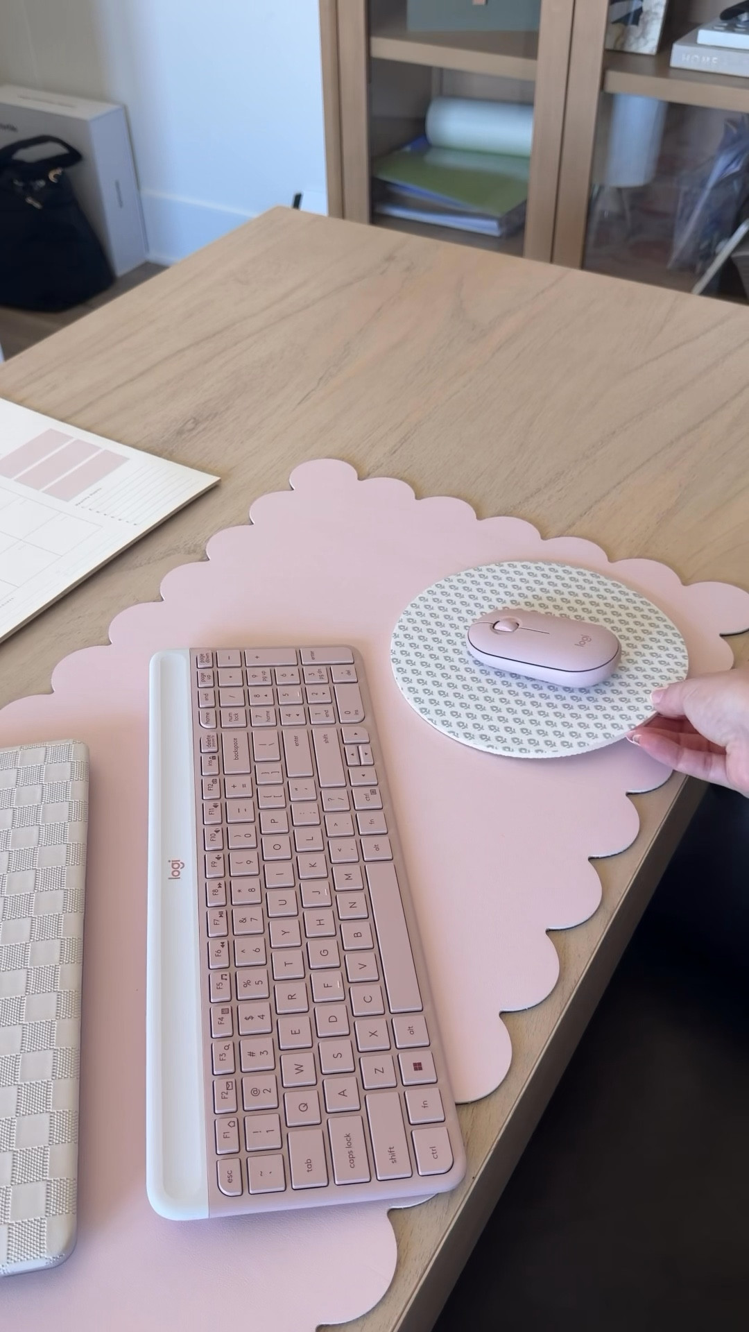 home office spring refresh 🌸✨🤍

#LTKmomlife #LTKvlog #LTKHome