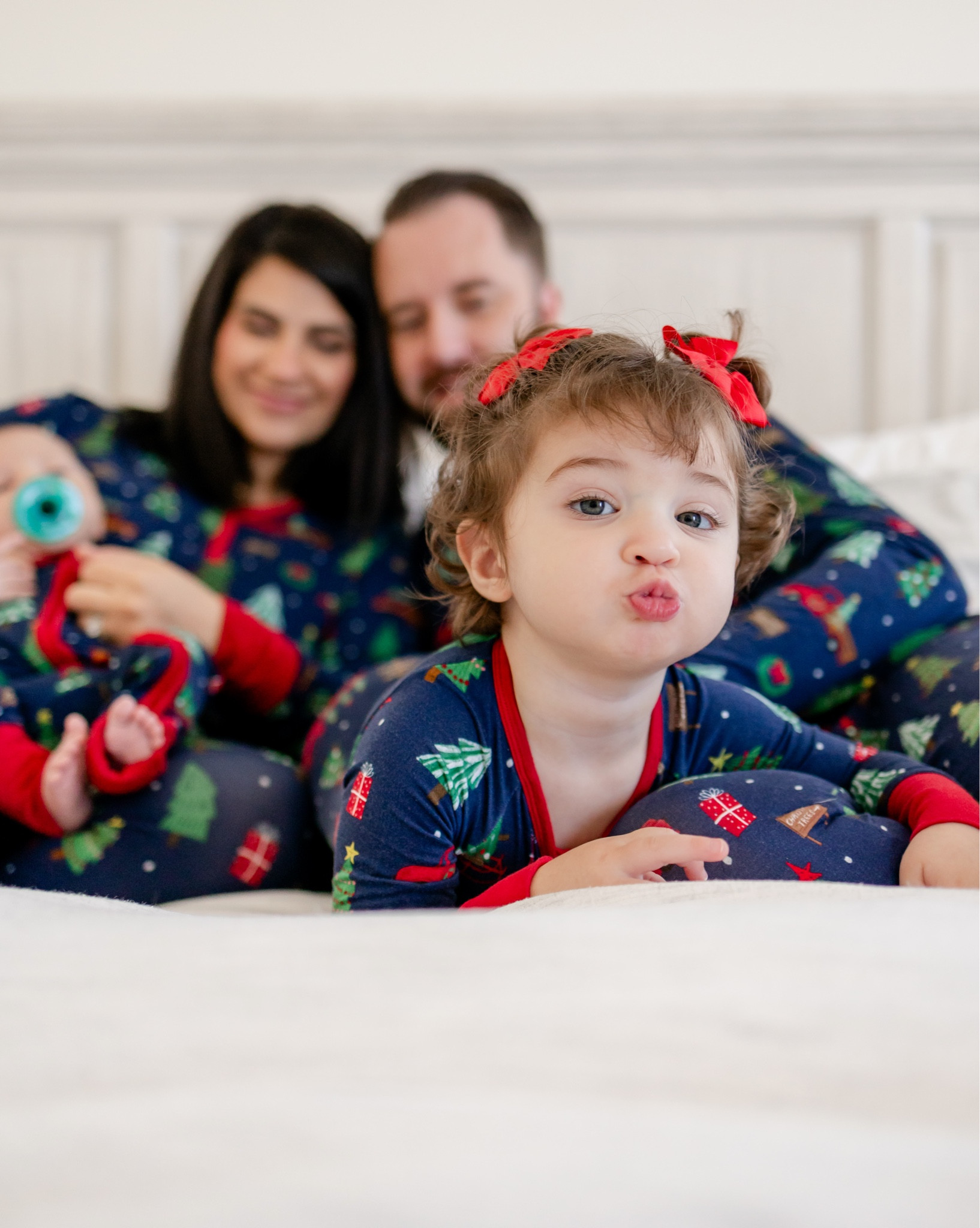 POV: You finally get everyone in matching Christmas PJs… and your toddler decides this is her photoshoot now. 😂🎄
Postpartum chaos, newborn snuggles, toddler attitude, and a husband smiling like he’s not surviving on strict dad duties and endless toddler negotiations.
Meanwhile, I’m the one waking up every 3 hours… so honestly, these photos deserve an award. 😅
These are the moments I’ll replay forever — the cuddles, the chaos, the “no one look at the camera at the same time” energy.
And truthfully? The matching Little Sleepies PJs are the only reason we look like we have our life together.
Moms, take the photos — even if no one cooperates. ESPECIALLY then. ❤️


#FamilyChristmasPhotos
#LittleSleepies
#MatchingPajamas
#MomLifeUnfiltered
#PostpartumLife
#MomHumor
#RealMotherhood
#ToddlerLife
#MomsofTikTok
#HolidayMagic
#ChristmasTraditions
#FamilyVibesOnly


#LTKdayinmylife #LTKGiftGuide #LTKHoliday