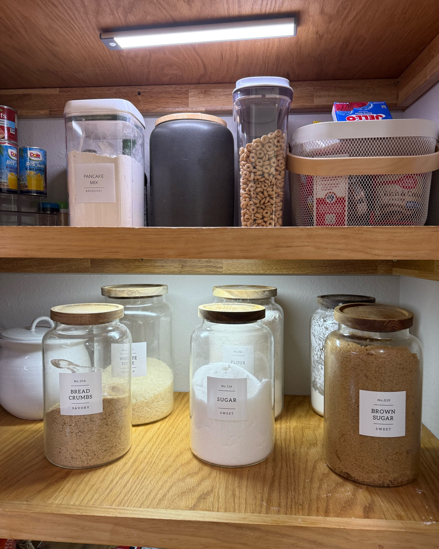 Pantry Organizer that I use & live!

#pantryreset #pantryorganization #organizedhome #modernorganic #homedecor #homeorganization #pantrygoals #momlife #momsoftiktok #restockday #kitchenorganization #cleanwithme #pantrymakeover #homeinspo

#LTKHome #LTKSaleAlert
