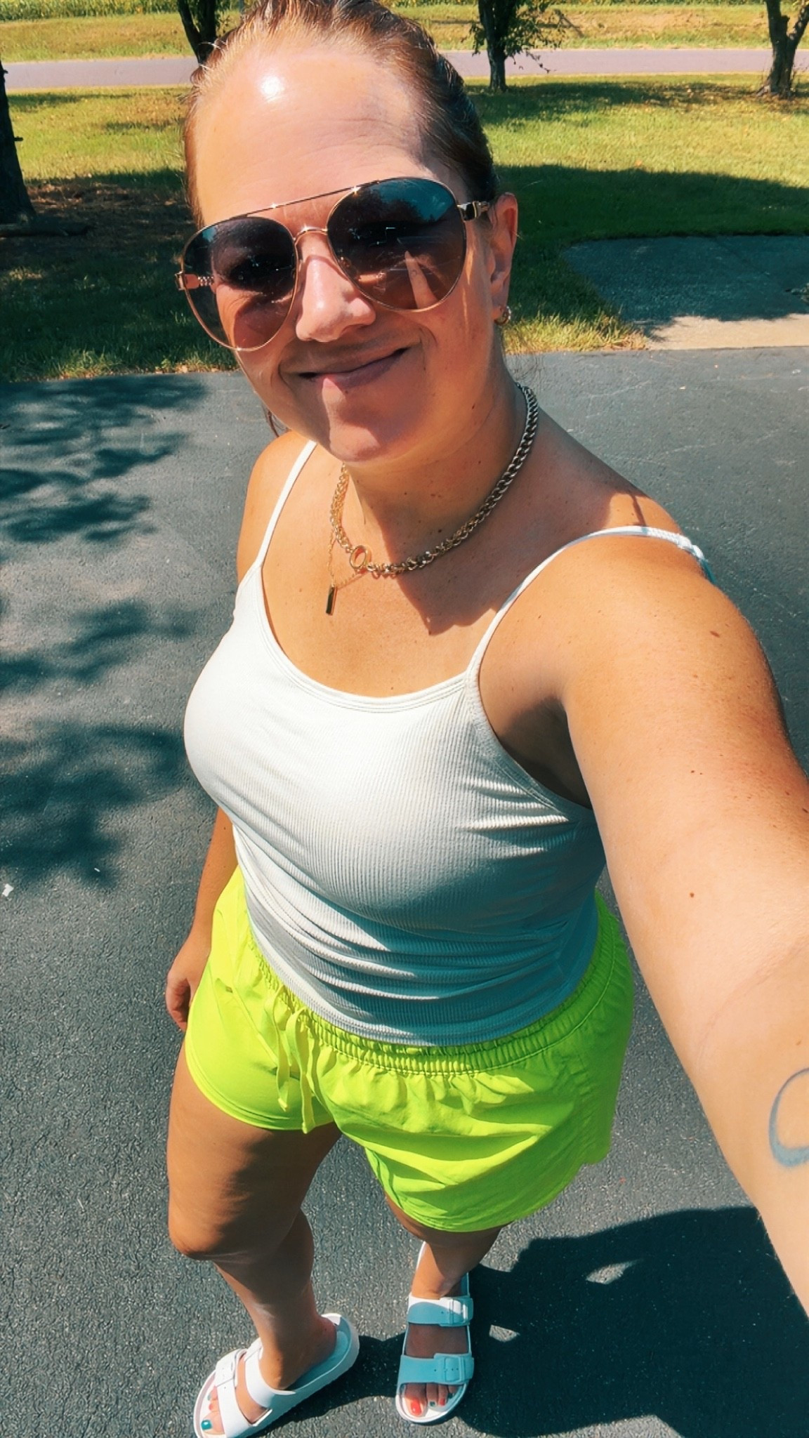 90 degree OOTD
Wearing medium in top and shorts

#LTKootd #LTKmomlife #LTKActive