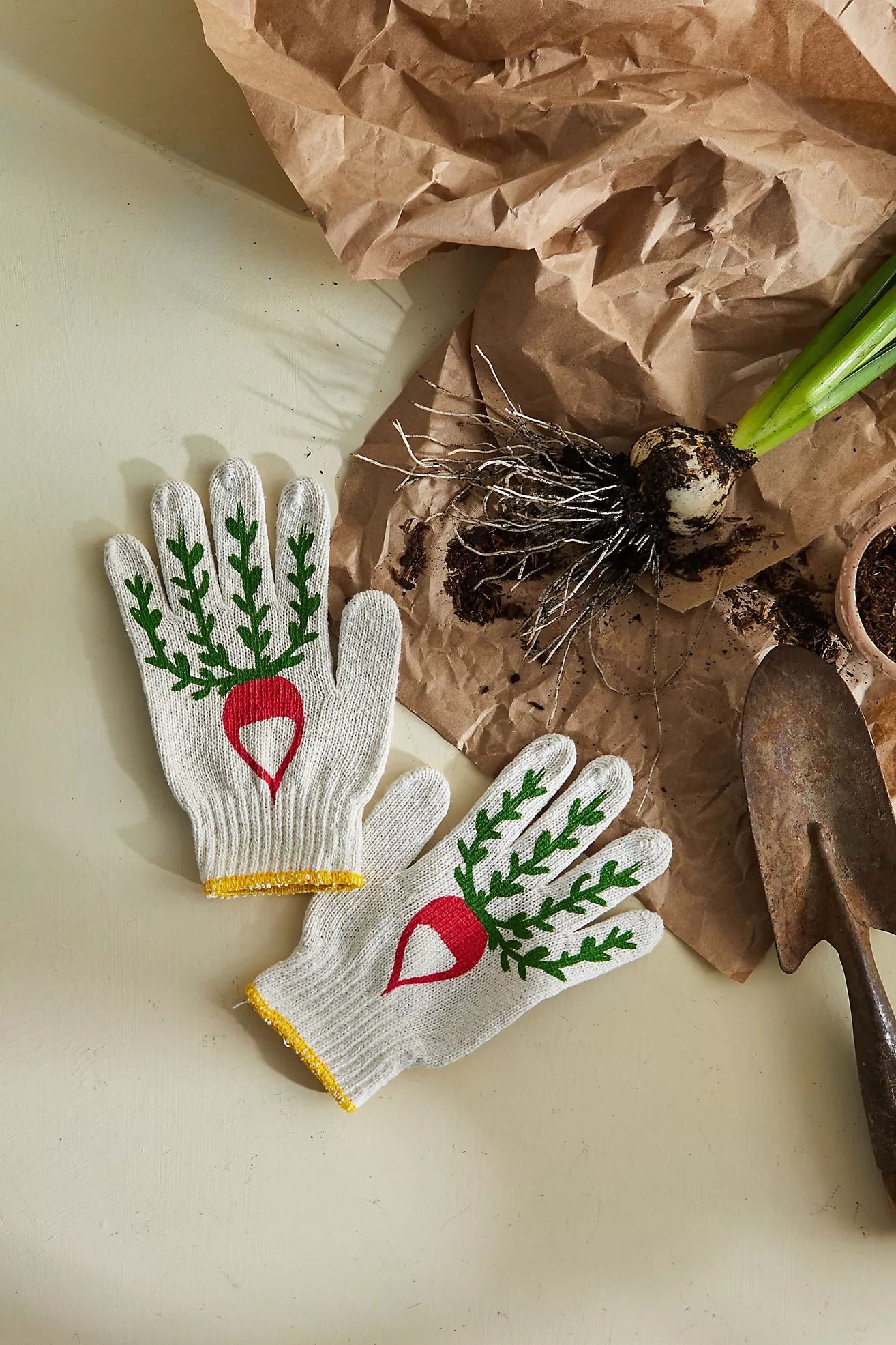 Radish Garden Gloves | Terrain
