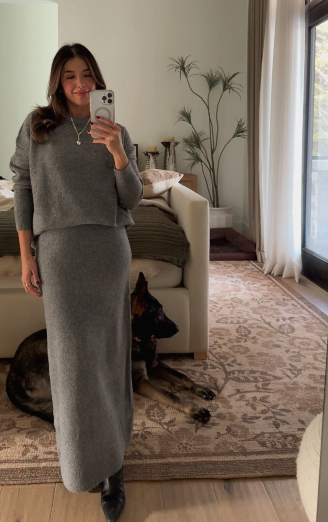 This knit set is so comfy and soft! Wearing a size S

#LTKSeasonal #LTKStyleTip #LTKWorkwear