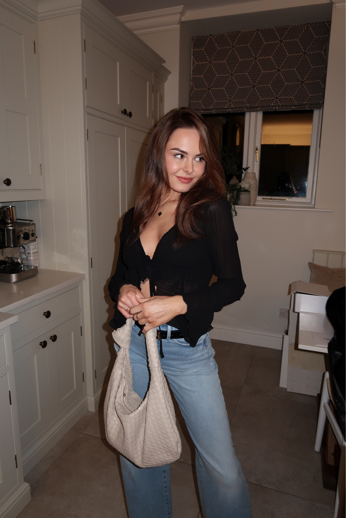 Jeans and a nice top


#LTKSeasonal #LTKparties #LTKstyletip