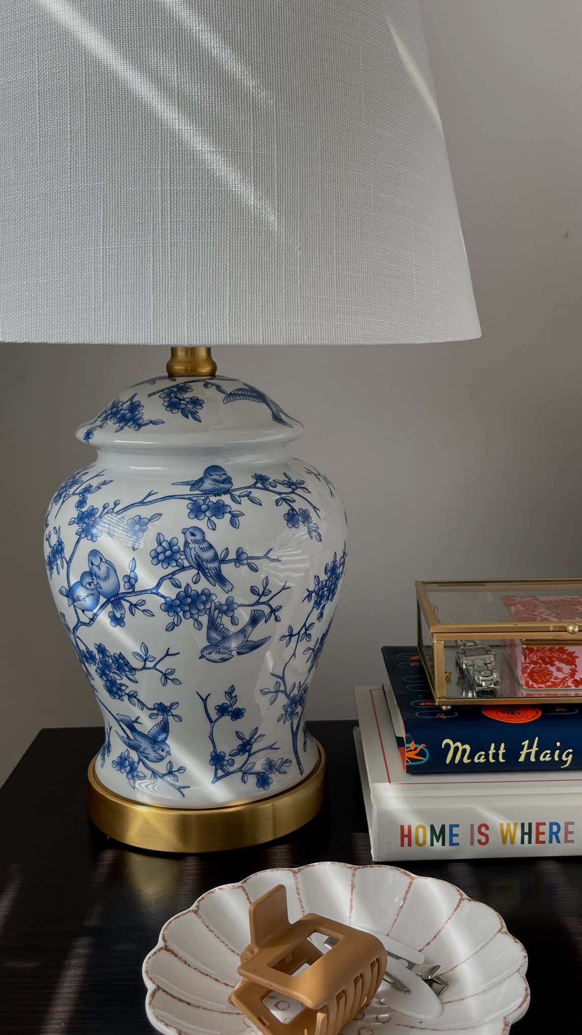 Grand millennial touch in your bedroom #bedroomlamps #amazonfind

#LTKsalealert #LTKstyletip #LTKhome