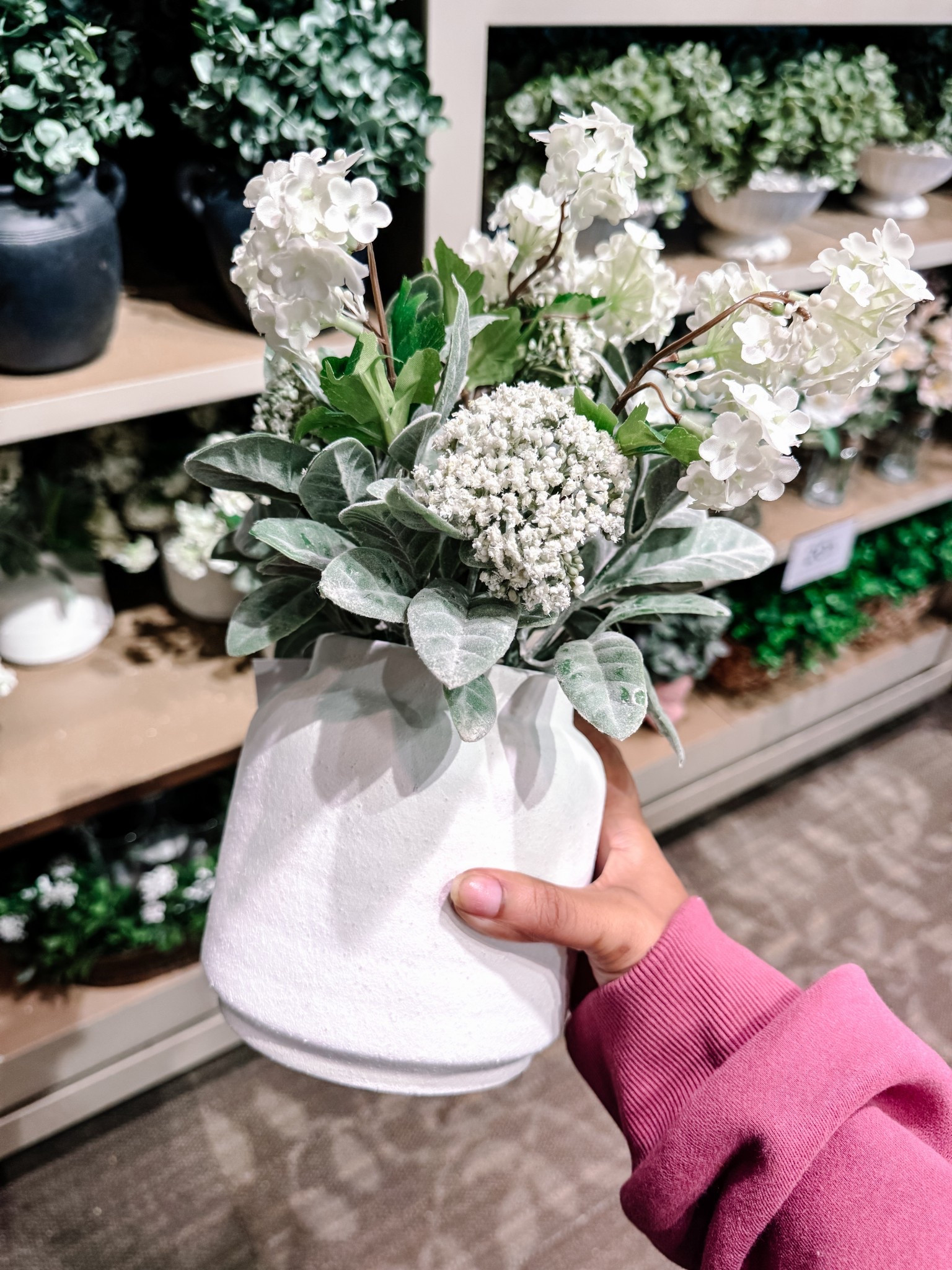 Neutral floral arrangement can use from now until fall!! On sale today!

#LTKSeasonal #LTKSaleAlert #LTKHome